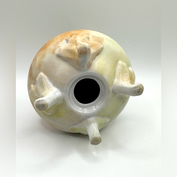 Rare-Signed Victorian Hand Painted Cherry Fruit Porcelain Powder Shaker - Picture 6 of 9